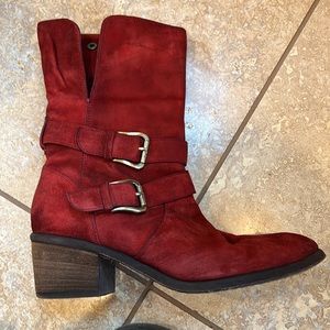Boots, deep red suede Donald j.  Pliner outstanding condition! 🌹🍒❤️
